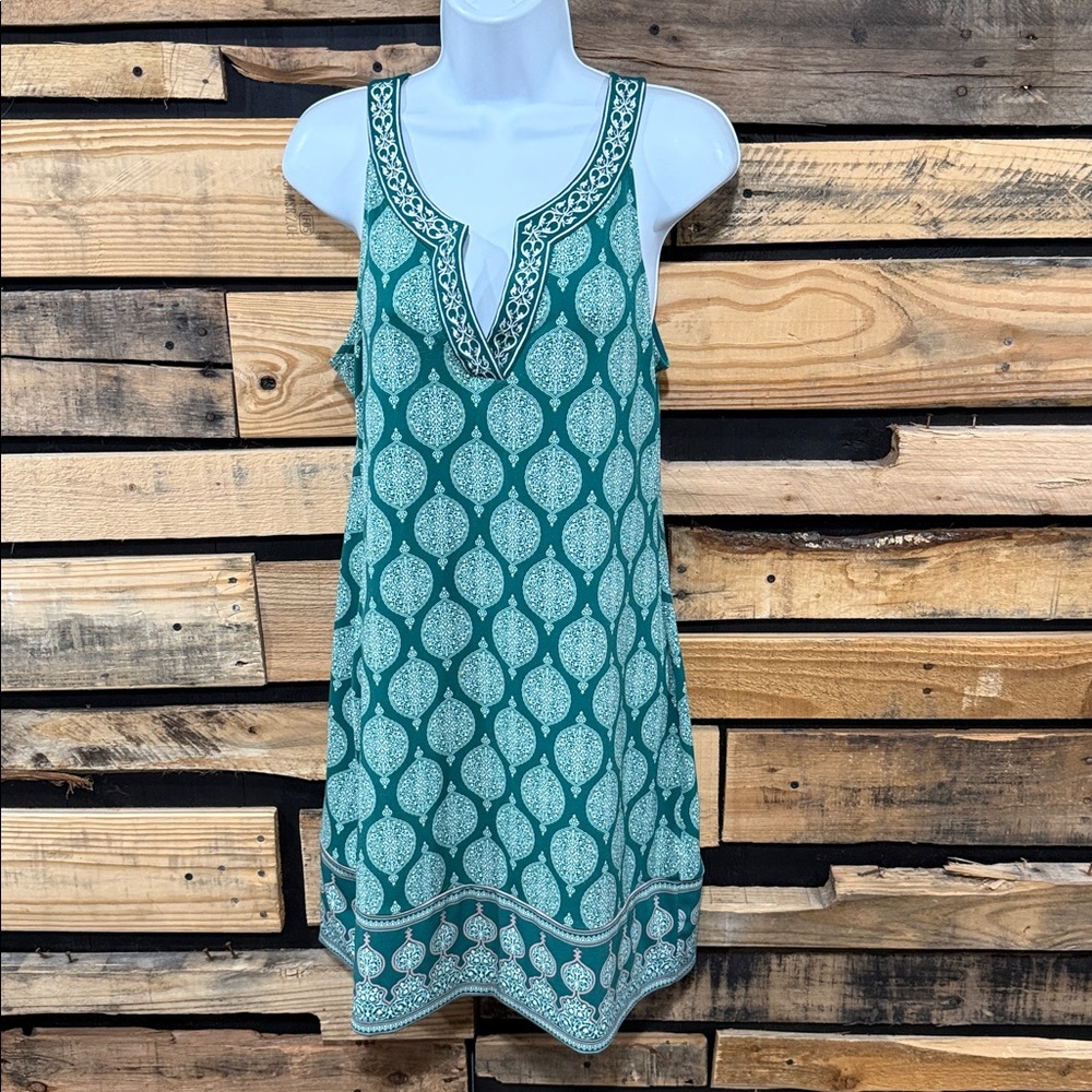 Magnolia Grace‎ Alhambra
Embroidered Sleeveless Green Knit
Dress Size MP